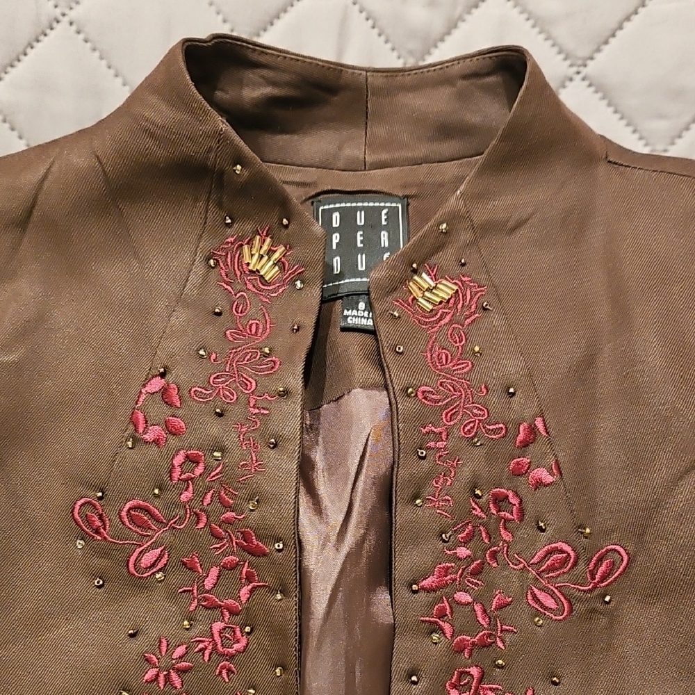 Due Per Due Brown Blazer with Deep Red Embroidery and Mandarin Collar - Picture 12 of 16